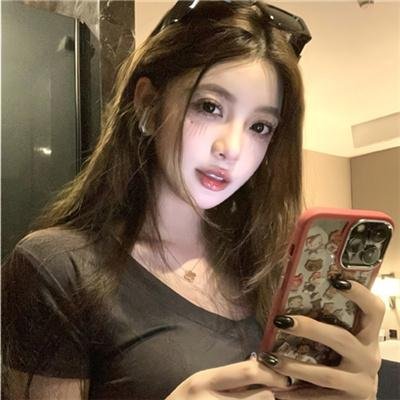 飞女黛丝 海报